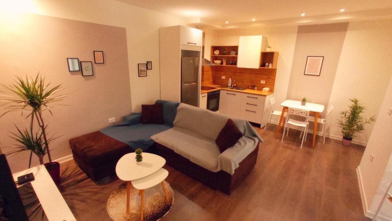 Tirana Apartment Garda المظهر الخارجي الصورة